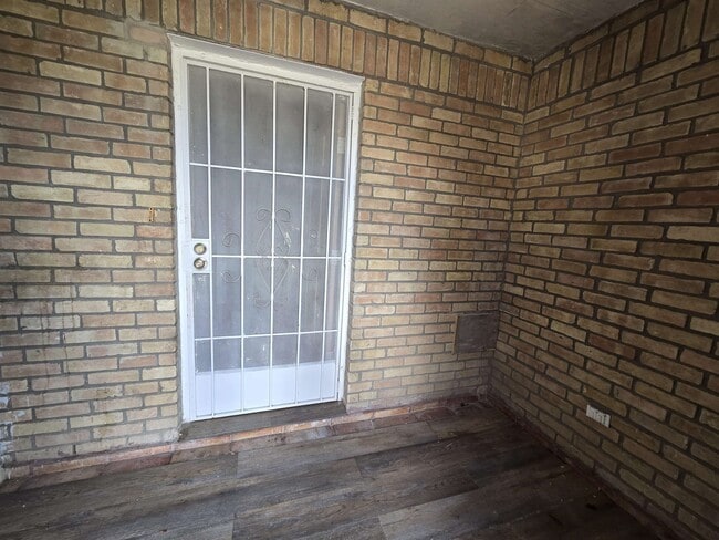 Photo - 221 Murcia Dr