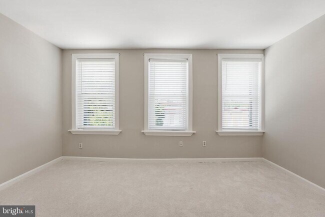 Photo - 1423 Duncan St NE