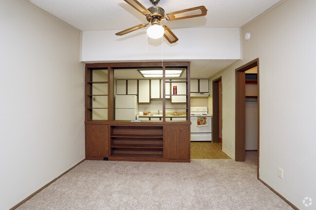 Living Room - Dogwood Glen