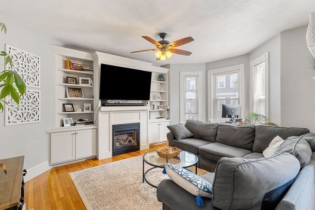 Photo - 642 E 8th St Condo Unit 642