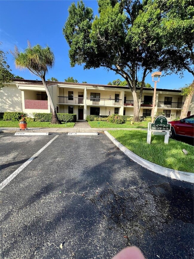 Building Photo - 7380 NW 1st St Unit 103 Rental