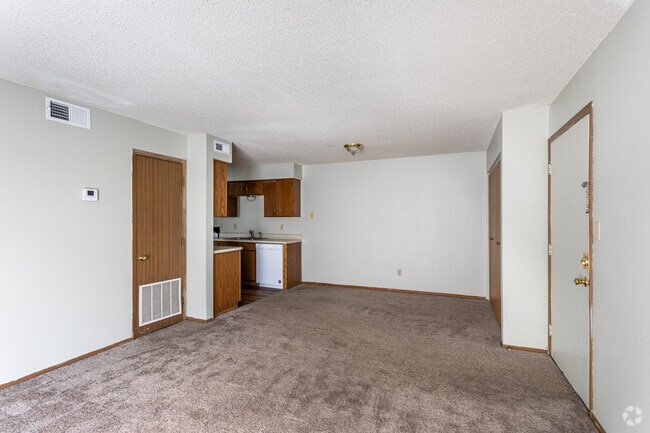 1BR, 1BA - 600SF