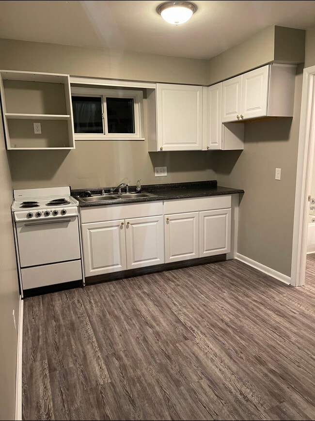 Building Photo - 135 S 30th St Unit A Rental