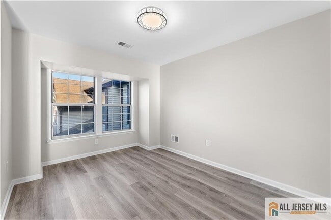 Photo - 13 Canterbury Dr Unit 13E
