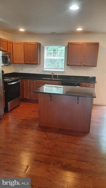 Photo - 703 Admiral's Quay Dr