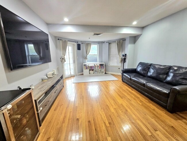 Photo - 10 Seaport Dr Unit 2111