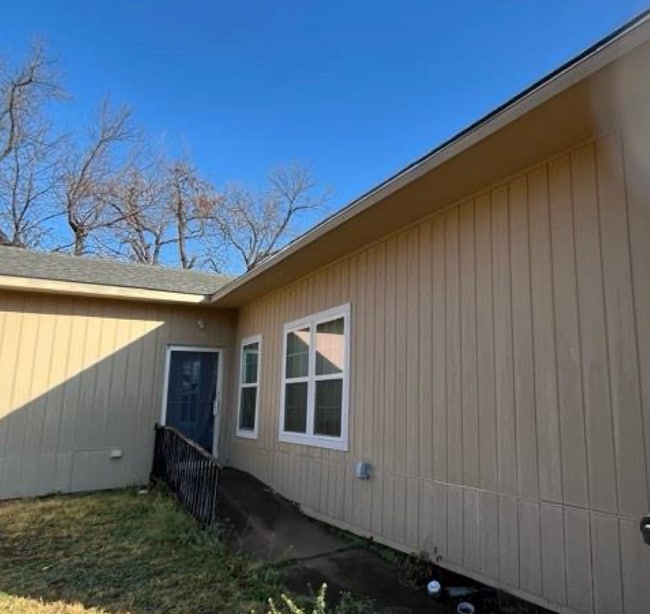 Building Photo - 506 S Cherry St Unit B