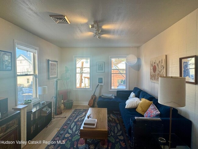 Photo - 173 Smith Ave