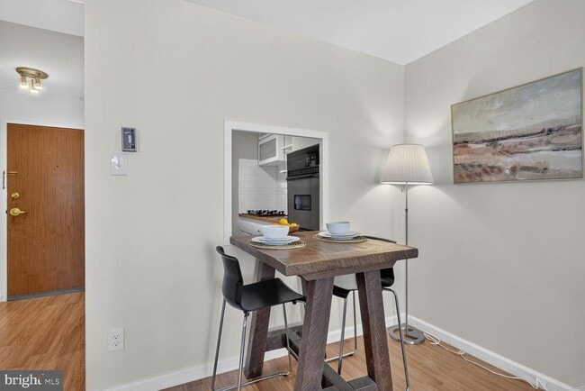 Photo - 730 24th St NW Unit 512