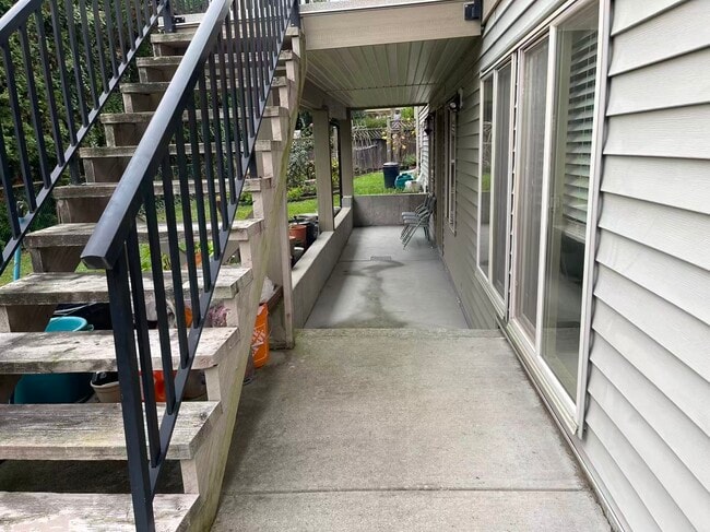 Photo - 8021-160A 160a St