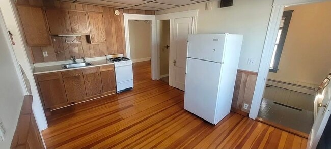 Photo - 90 Lee St Unit 2nd Rear