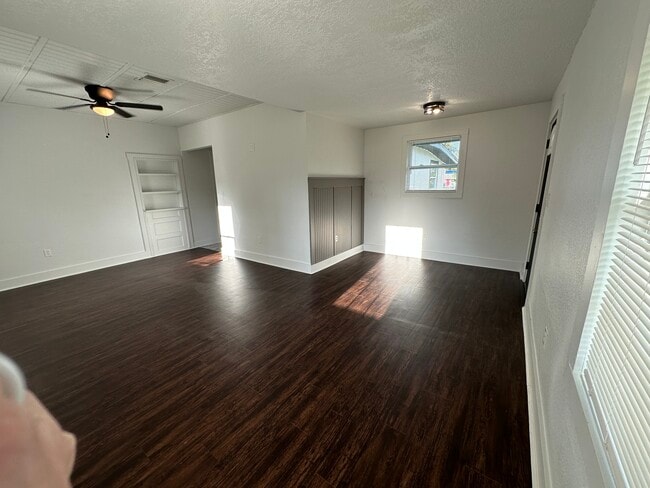 Photo - 2245 Valley Dr