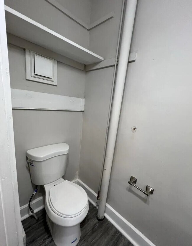 Photo - 1526 Holman St