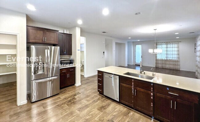 Photo - 60 Regency Pl