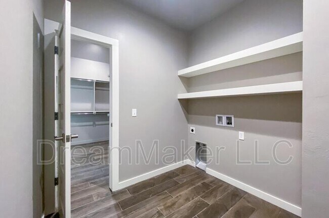 Photo - 917 Apple Blossom Way