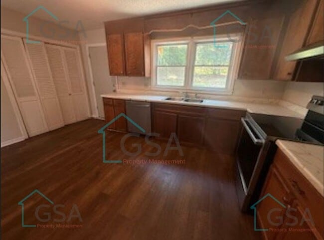 Photo - 3 Bedroom 1.5 Bath!