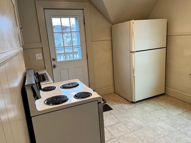 Photo - 236 Euclid Ave Unidad 2