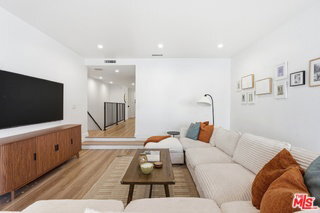 Photo - 324 S Elm Dr