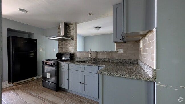 Building Photo - Spacious 3BR Apartment in Oak Park – 1,326... Unit 2