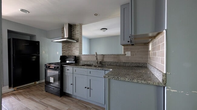 Spacious 3BR Apartment in Oak Park – 1,326... - Spacious 3BR Apartment in Oak Park – 1,326... Unit 2