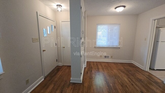 Photo - 924 Pierpont Rd