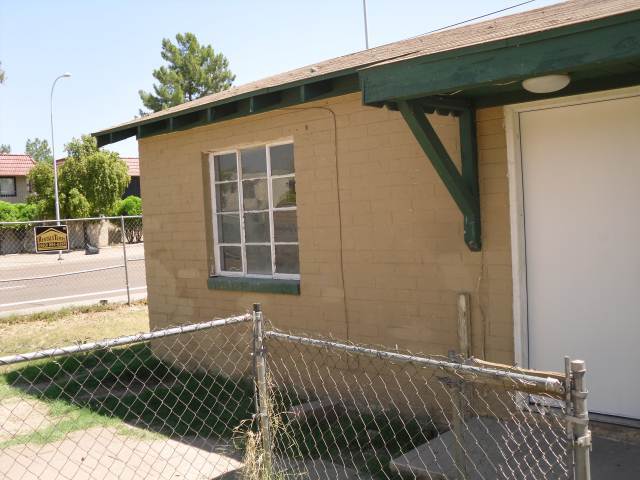 Photo - 729 W University Dr House