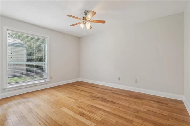 Photo - 350 Atalin St