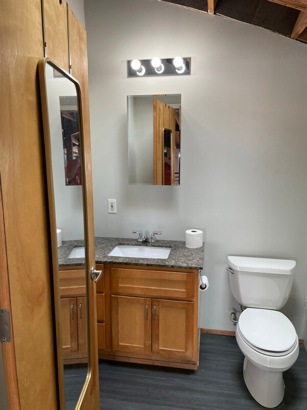 Photo - 2510 Filbert St Casa