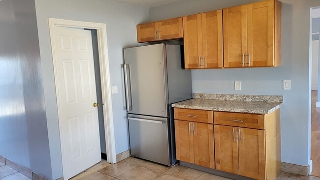 Photo - 96 Pleasant St Unit 2