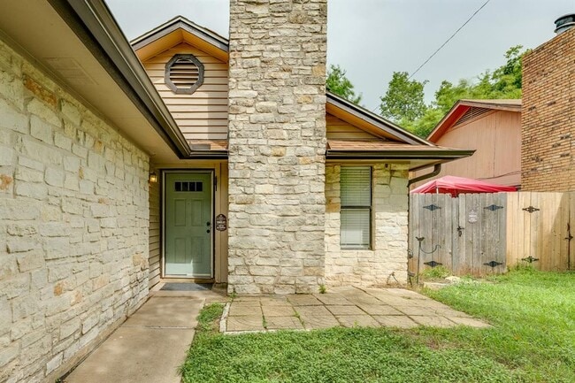 Photo - 16041 Stoneham Cir