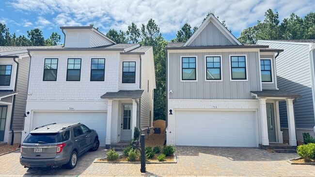 Building Photo - 709 Stickley Oak Way Rental