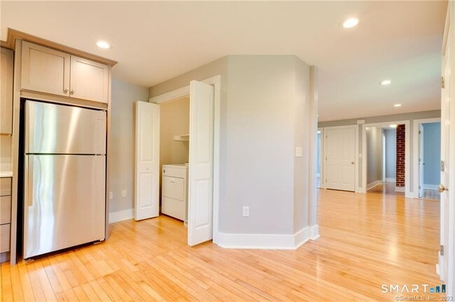 Photo - 157 River Rd Unit 2