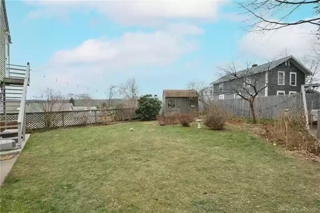 135 Ball Farm Rd