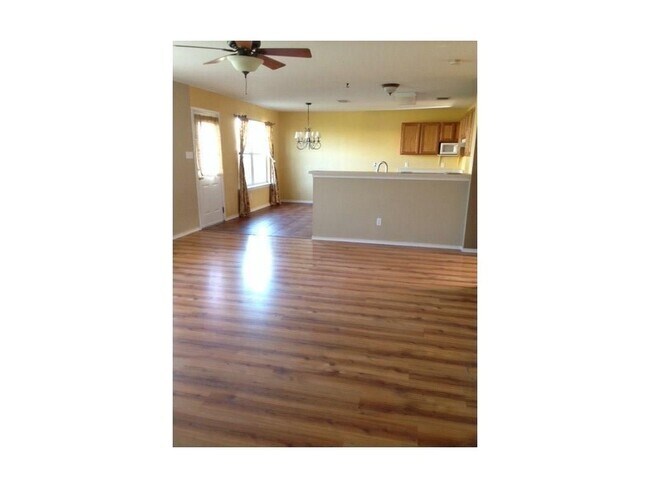 Photo - 120 Rinehardt St