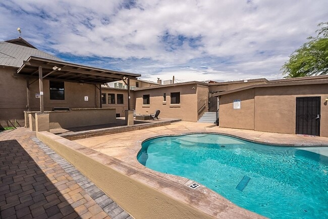 Photo - 928 E 6th St Unidad 1