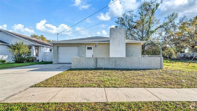 Building Photo - 3818 W Iowa Ave Rental