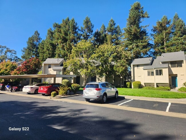 Photo - Beautiful two story condo in a well mainta...