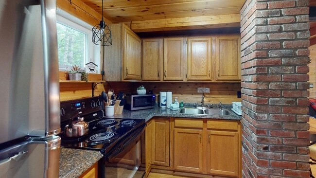 Photo - 4 Sunset Ave