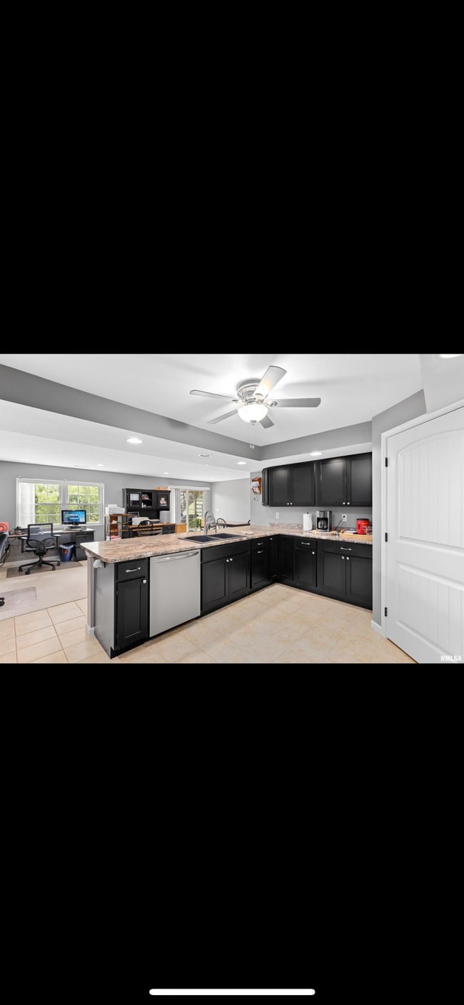 Photo - 1834 Kingsbury Rd