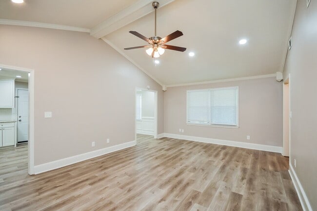 Photo - 1407 Hillside Pl SE