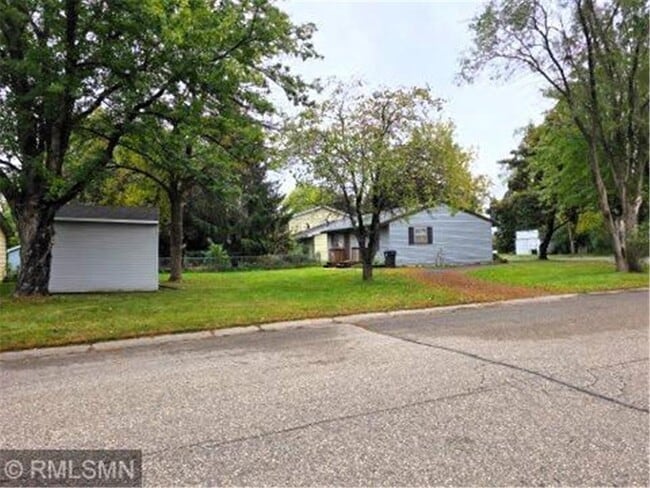 Photo - 653 N 2nd St