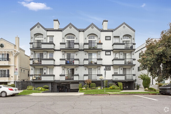 Building Photo - 10823 Hortense St Unit 101 Rental