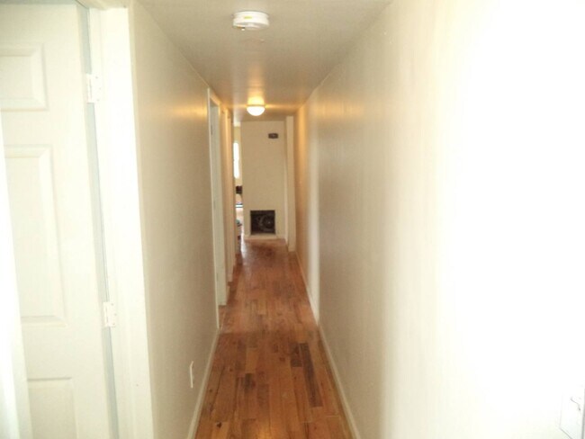 106-23 Inwood St Unit 2ND  FLOOR