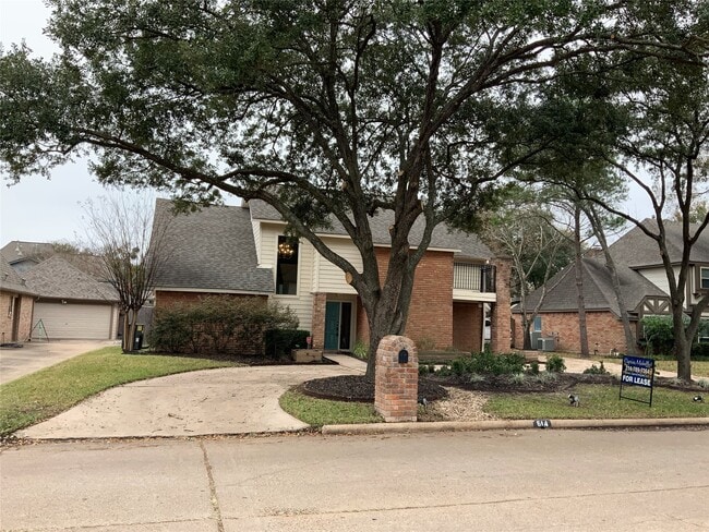 Photo - 614 Ellingham Dr