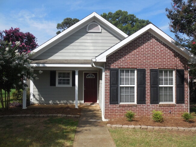 Photo - 309 Strawbridge Ln