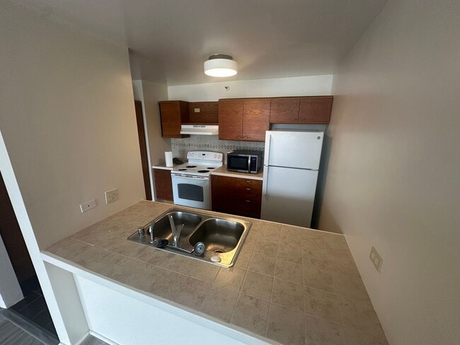 Photo - **PET FREINDLY** 2 BD / 1 BA Unit in Honolulu!