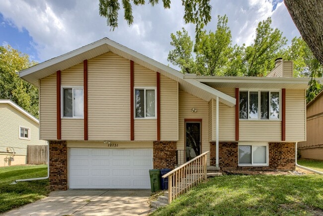 Building Photo - 3 Bedroom Bellevue Home!!