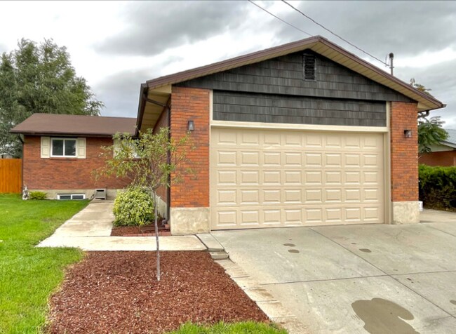 Photo - 1485 Sandhill Rd