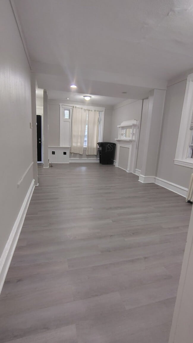 Photo - 155 N 56th St