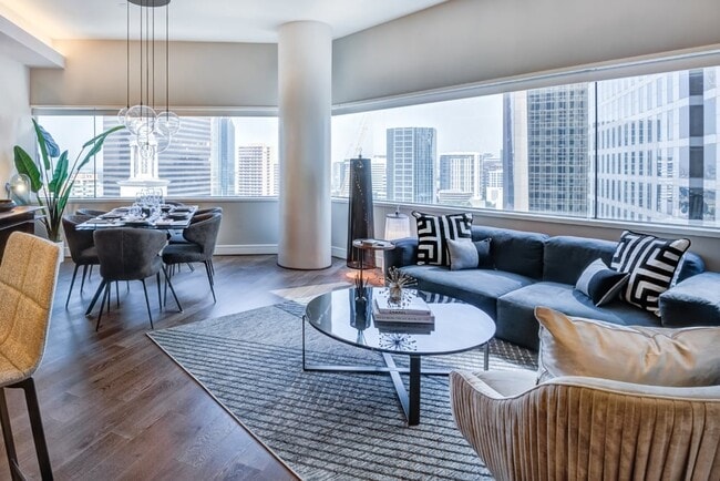 Photo - One Dallas Center